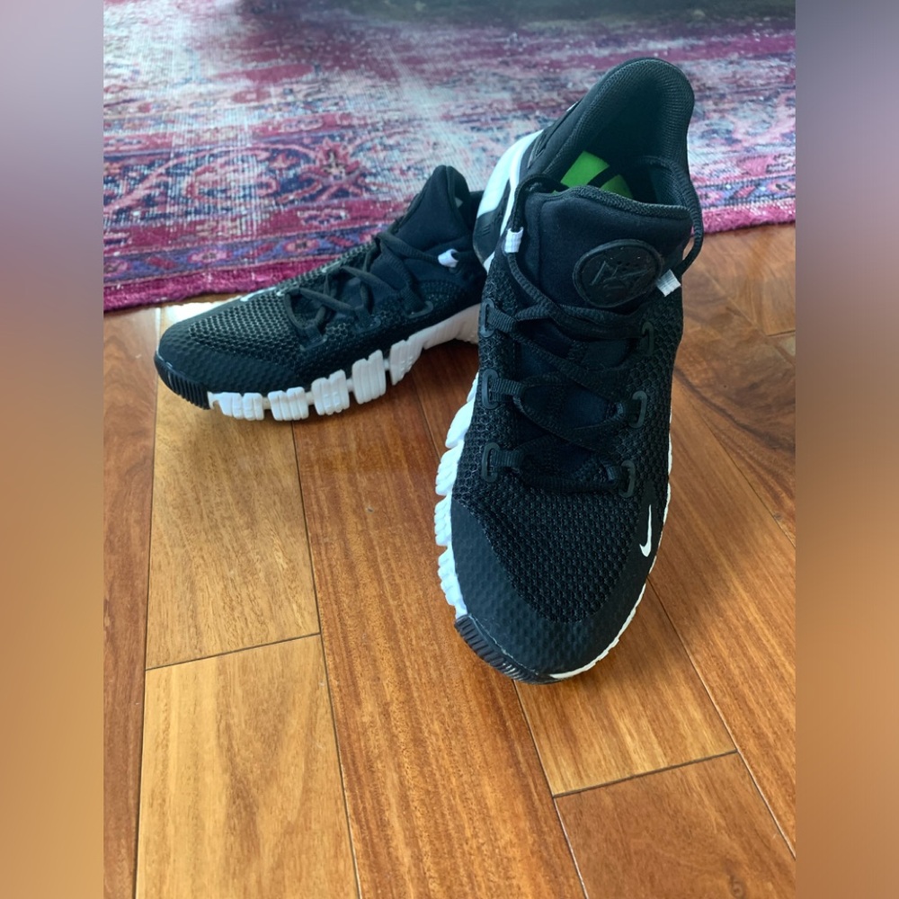 Nike Free Metcon 4 Black White Women's Size 9